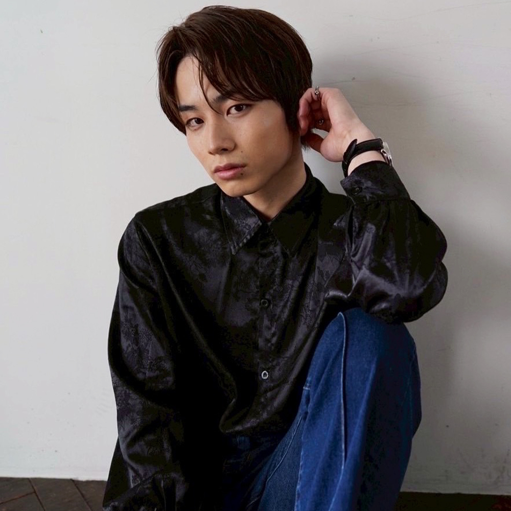 青山拓磨